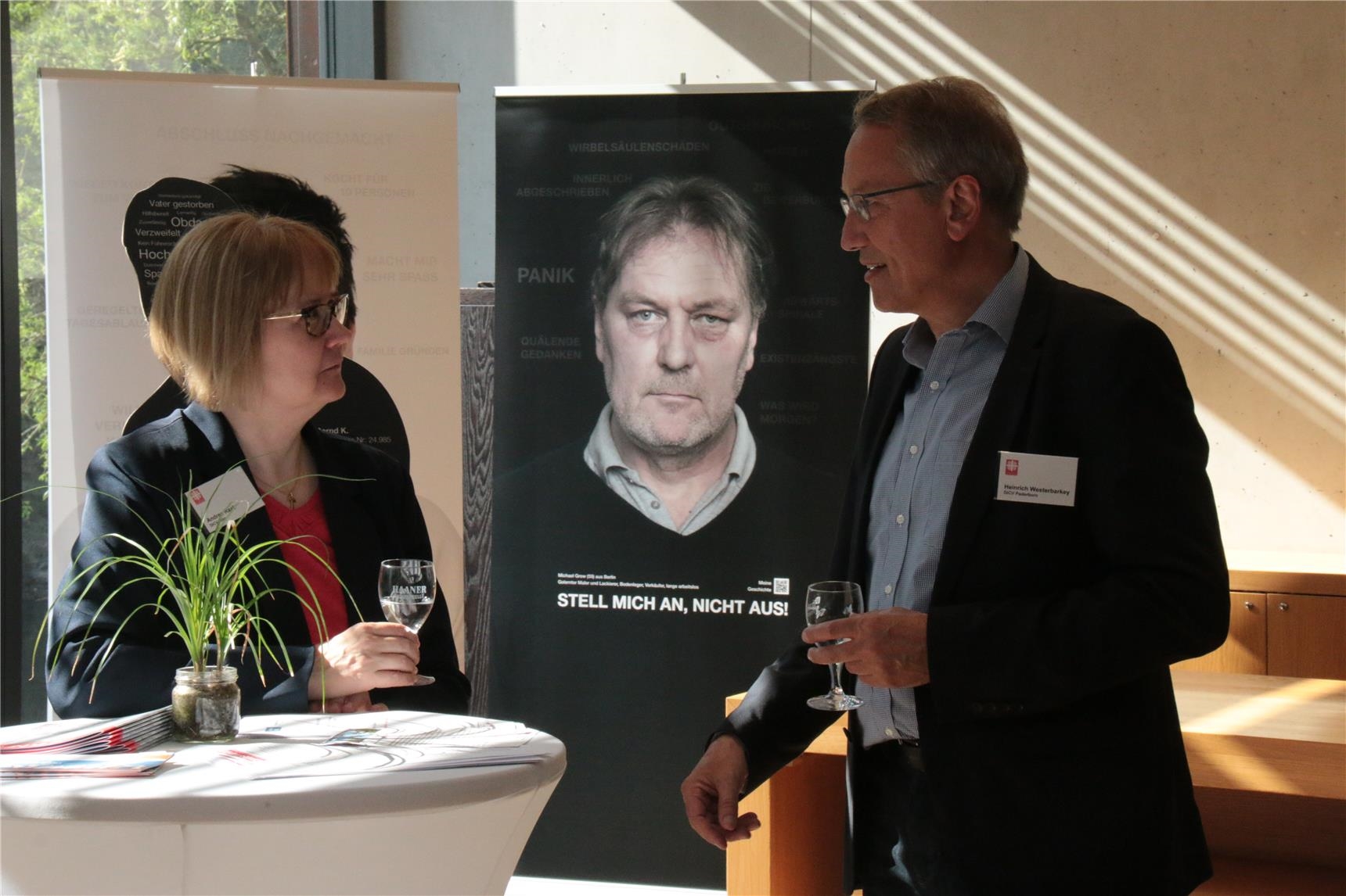 Zwei Caritas-Experten bei der Veranstaltung zur Landtags-Wahl 2017 (Harald Westbeld)