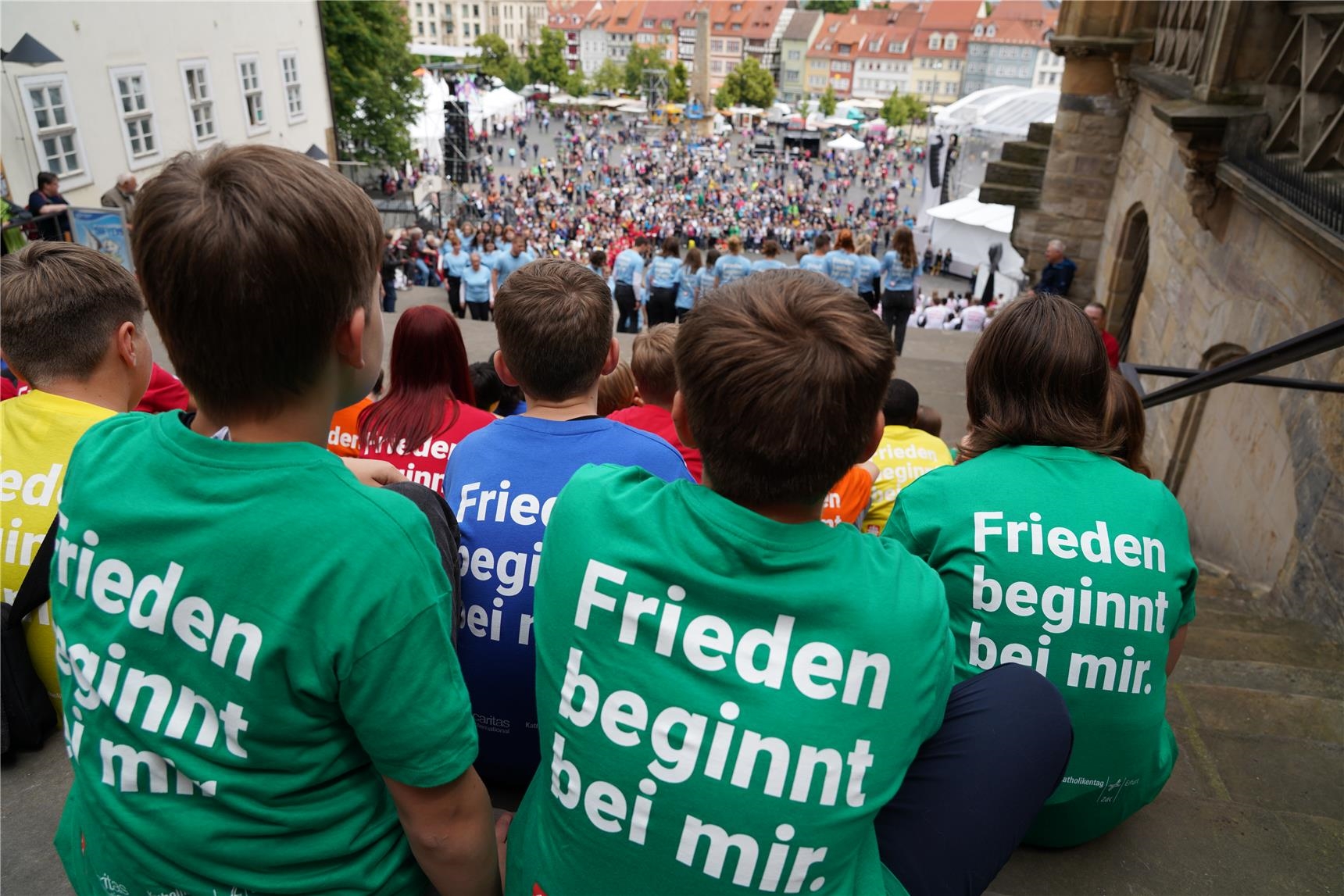 Flammenkreuz auf den Domstufen 