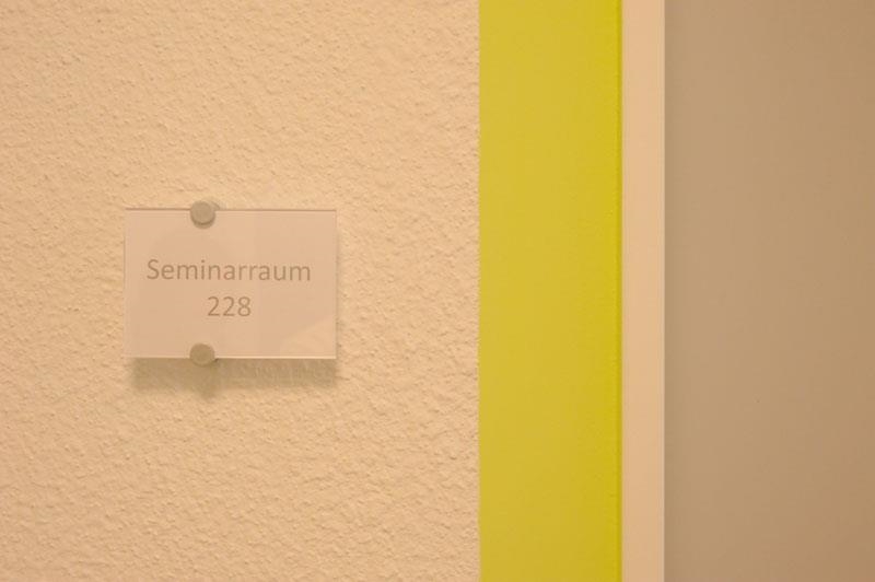 Beschilderung Seminarraum (© D. Grün! Dietmar Grün)