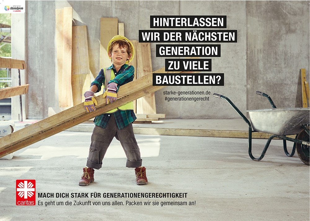 Junge als Bauarbeiter (Deutscher Caritasverband, Fotograf: Heiko Richard)