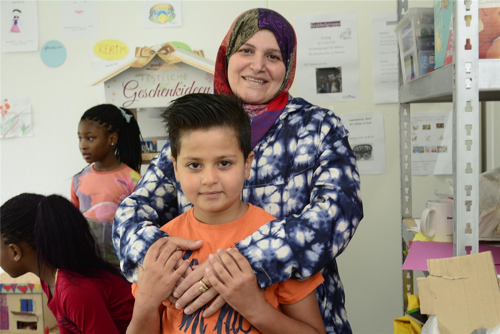 Ahmad und seine Mutter Busra aus Idlib/Syrien (   Caritas / Christoph Grätz)