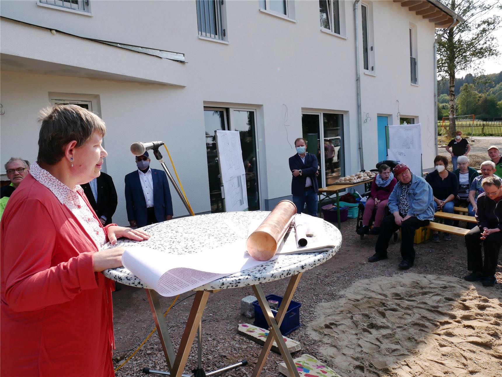 Ansprachen zur Grundsteinlegung des neuen Dechant-Ernst-Haus in Brilon (Foto: Caritas Brilon / Sandra Wamers)