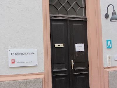Gebäudeansicht der Caritas Frühberatung in Reinheim