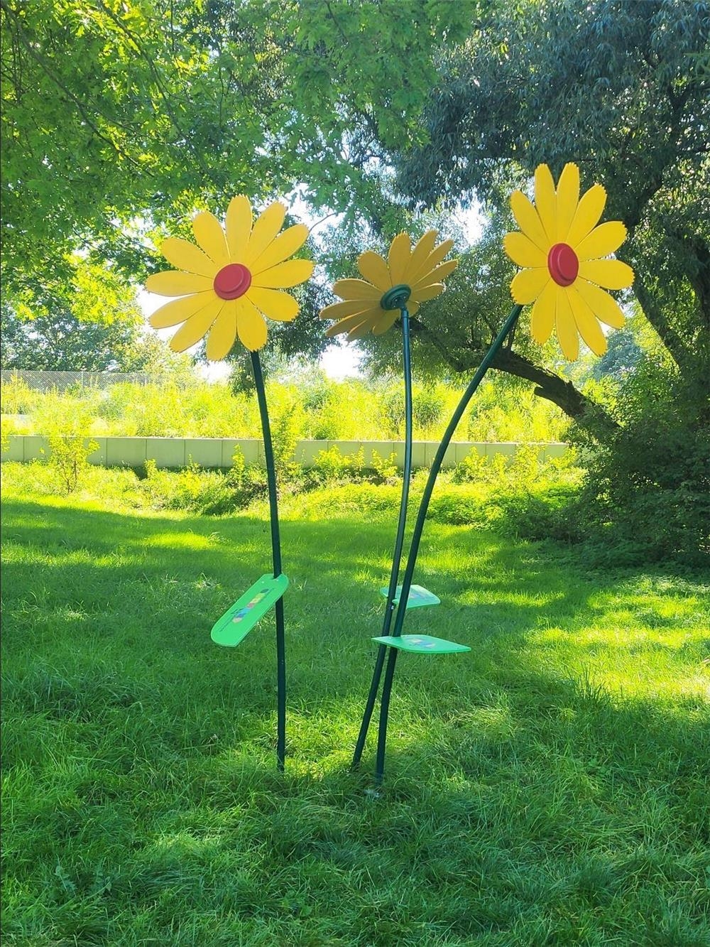 3 Kunst Sonnenblumen auf Landesgartenschau 