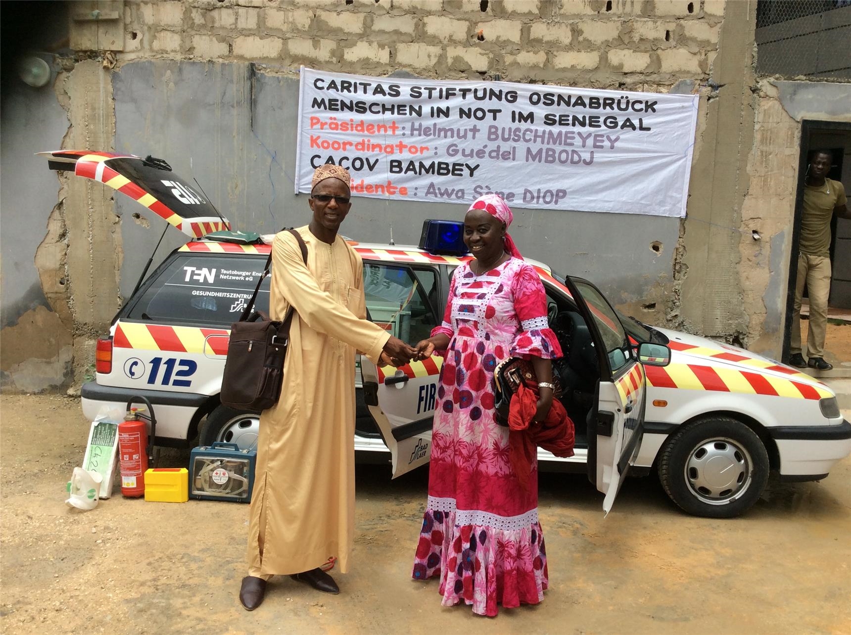 Der Rettungswagen ist im Senegal angekommen. 