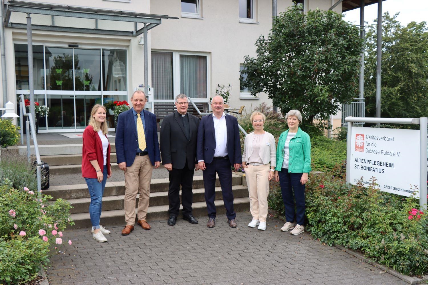 Besuch im Rahmen der Tour de Caritas im Altenpflegeheim St.Bonifatius in Stadtallendorf