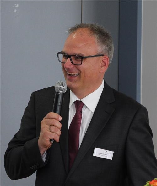 Einrichtungsleiter des Caritas-Seniorenzentrums Antoniushaus in Augsburg: Jürgen Kirsch. (Bernhard Gattner)