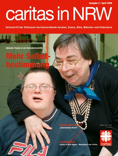 Heftcover der Ausgabe 2/06. Schwerpunkt: Mehr Selbstbestimmung. Bild: Eine Frau legt den Arm um einen behinderten Mann. 