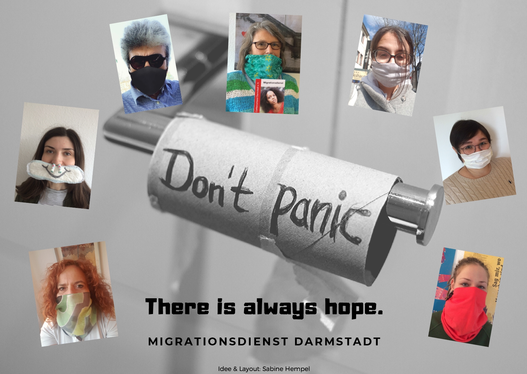 Mitarbeiterinnen mit Mundschutz und eine Toilettenrolle auf der No Panic steht (Caritasverband Darmstadt e. V., Sabine Hempel)