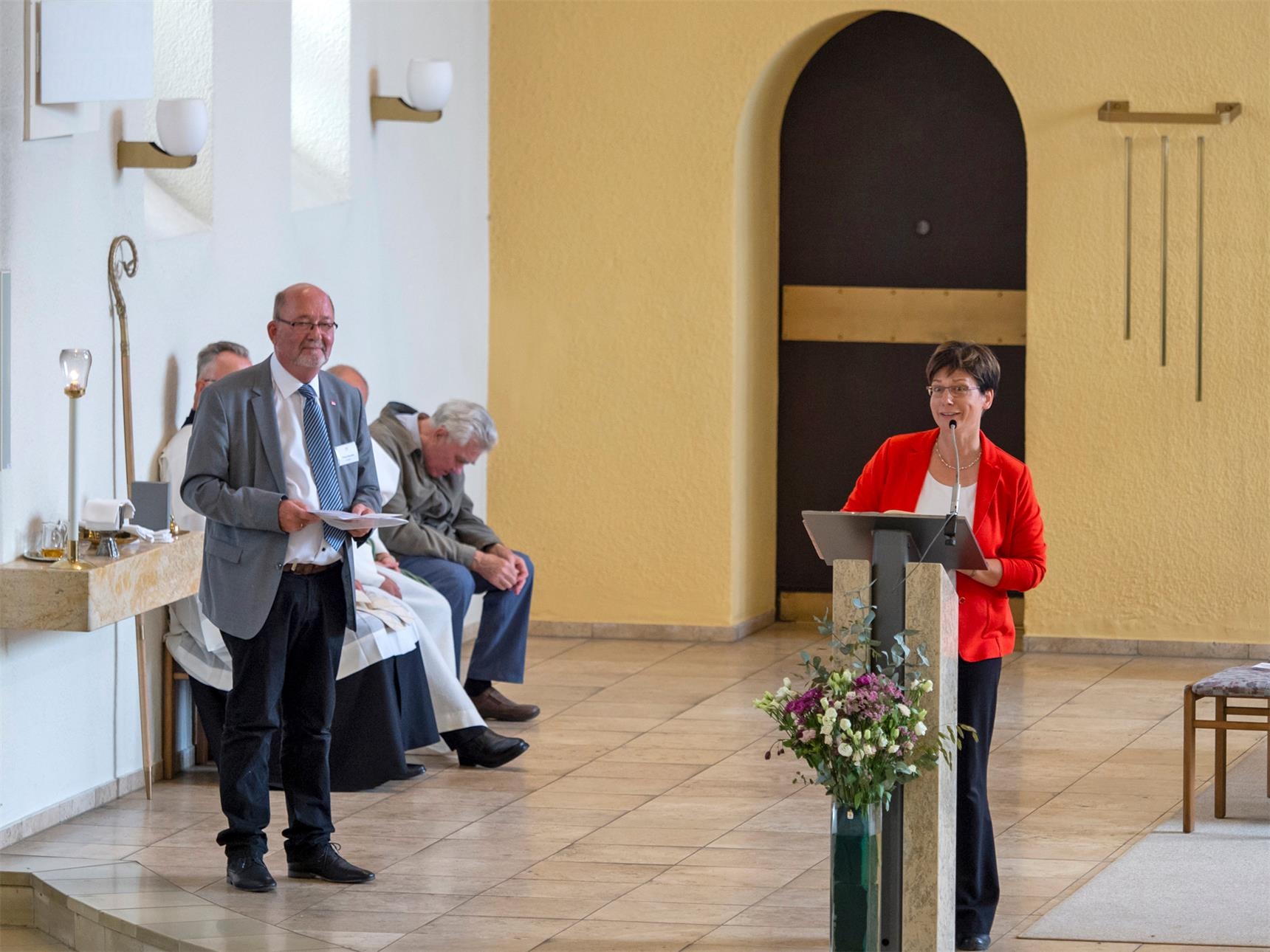 Prof. Dr. Ulrike Kostka hält eine Rede (Foto: Angela Kröll)