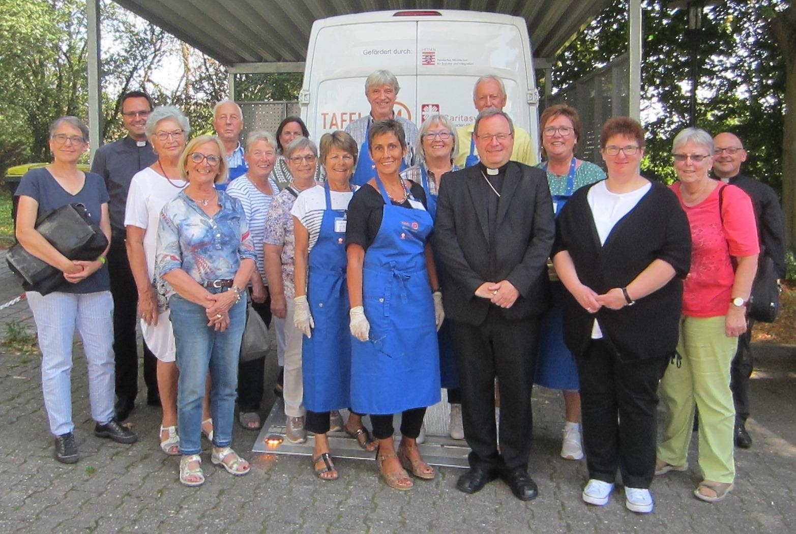 Bischof Georg Bätzing besucht Tafel Rheingau/Caritas (Verena Mikolajewski)