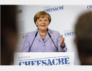 Angela Merkel war als Schirmherrin am 13. Juli 2015 bei der offiziellen Gründung der "Initiative Chefsache" dabei.