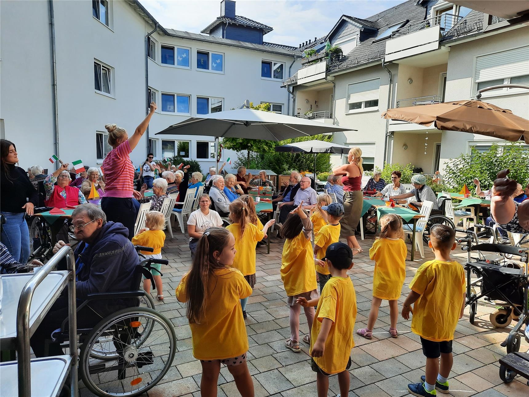 Bella Italia im St. Engelbert Quartier zum Sommerfest (Caritas Brilon / Engelbert)