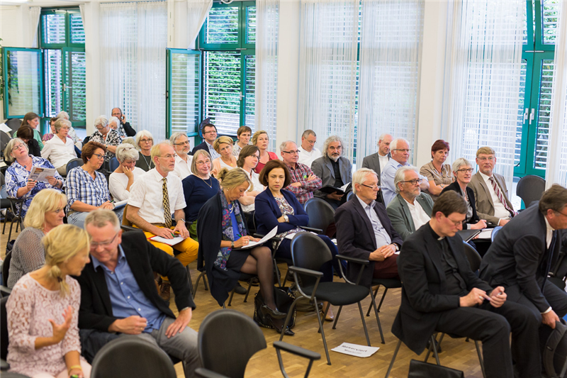 Die Teilnehmer des Akademietags 'Leben und Sterben in Würde und Selbstbestimmung' am 10. Juni 2015 in Köln (Martin Karski)