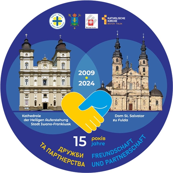 Logo „15 Jahre Caritas-Partnerschaft "