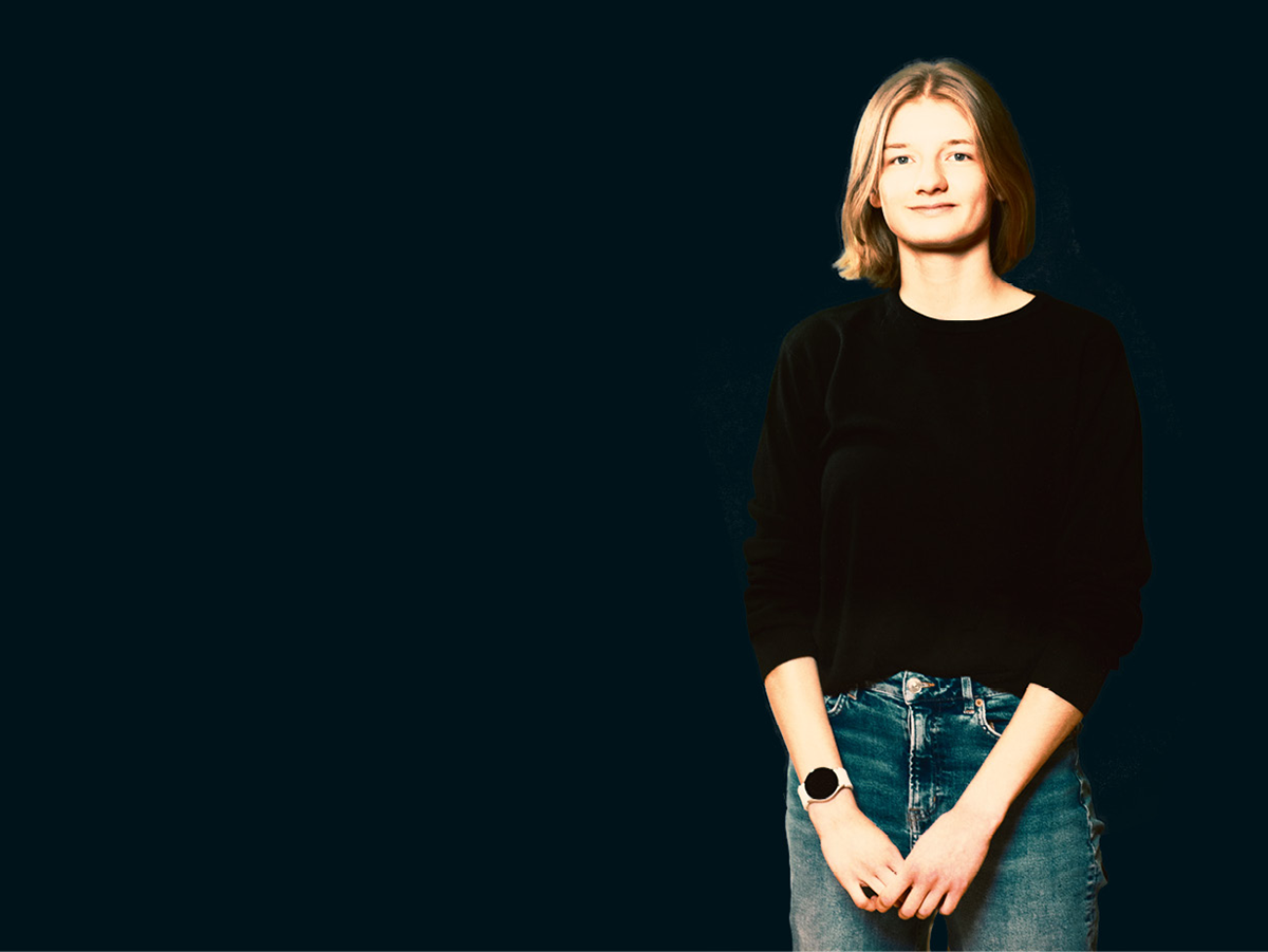 Eine Jugendliche namens Marie H. vor einem schwarzen Hintergrund (Foto: Andre Zelck)