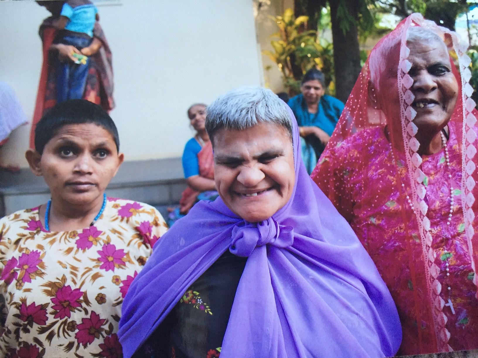 Menschen mit Behinderungen in Bansilalpet Indien 