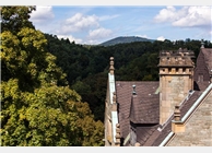 Blick über das Schloss in den Odenwald