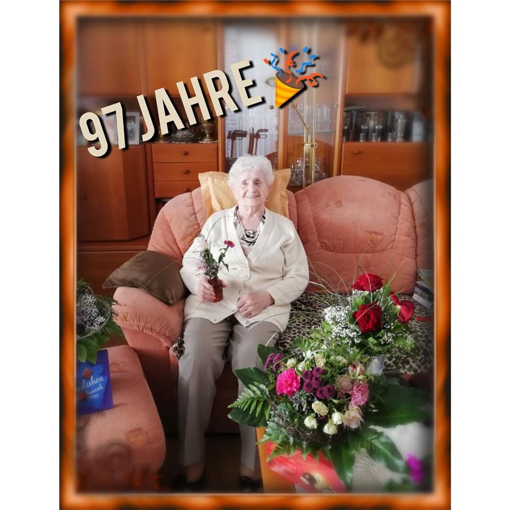 Herzlichen Glückwunsch zum 97. Geburtstag. 