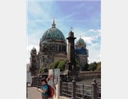 Der Berliner Dom liegt auf dem Weg zum DDR-Museum